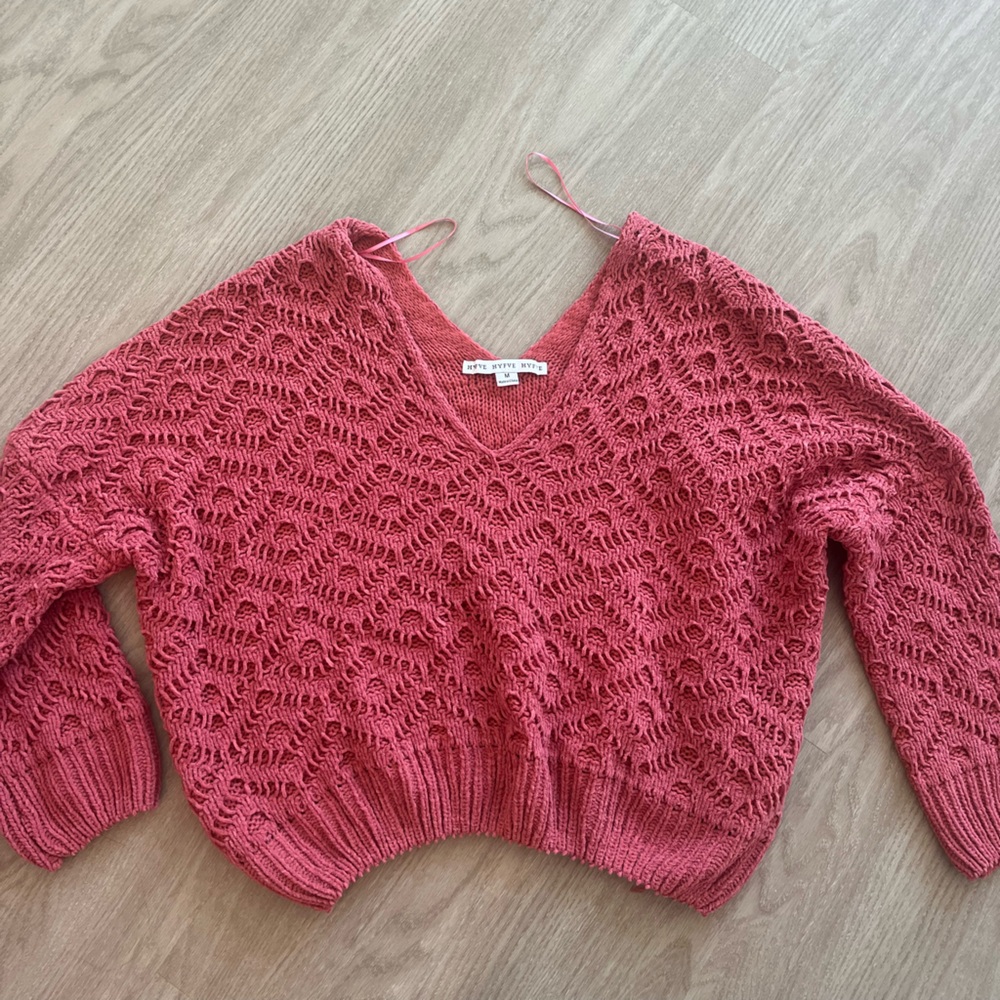 Boutique wide neck detailed sweater